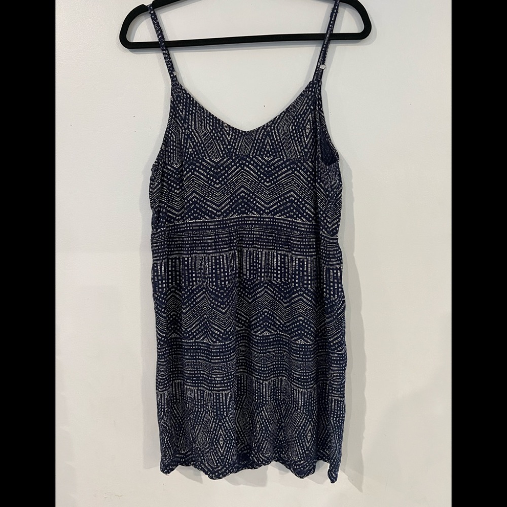 RVCA blue and white dress size medium